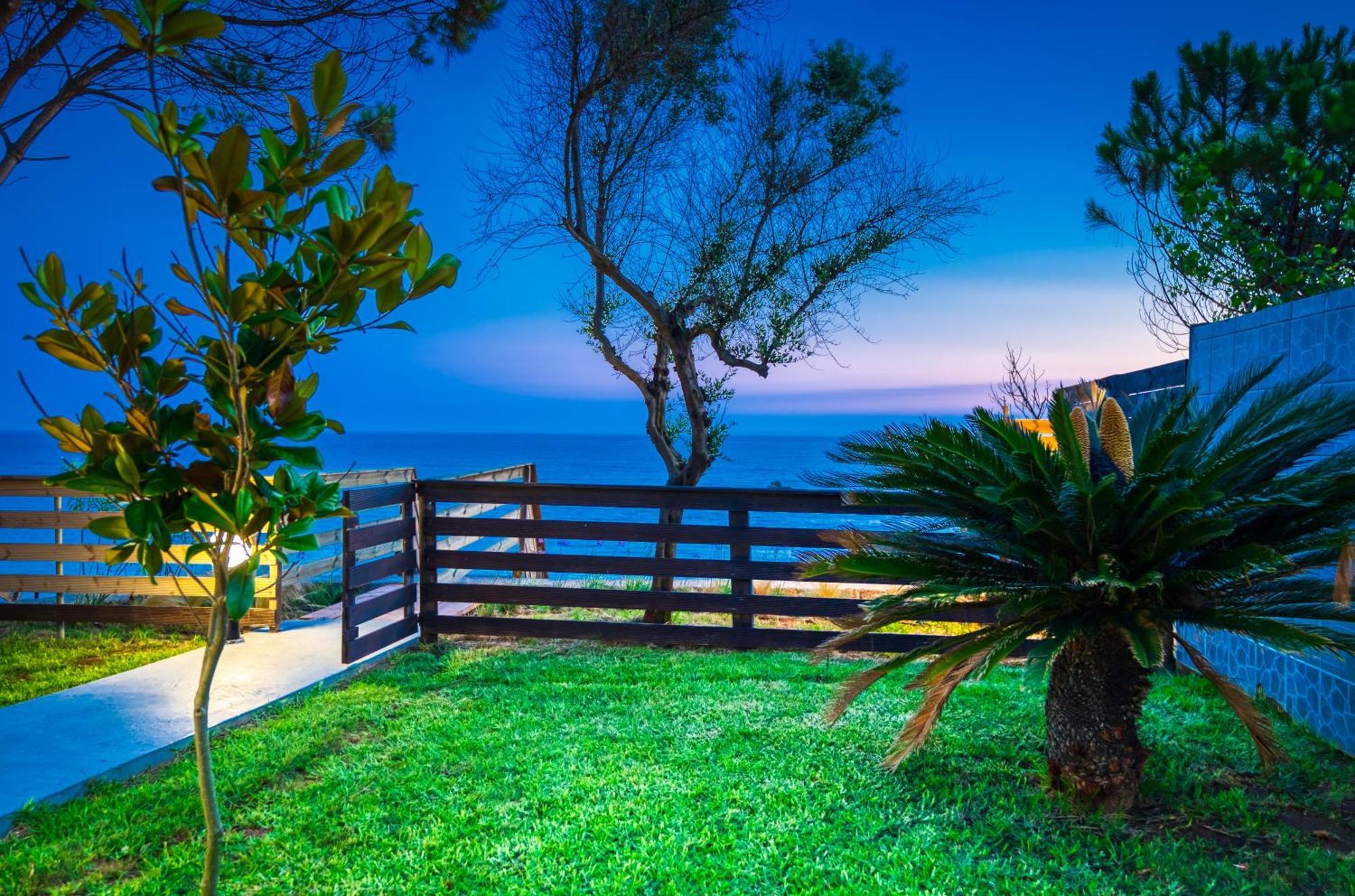 Villa Angela Agios Matthaios  Ngoại thất bức ảnh