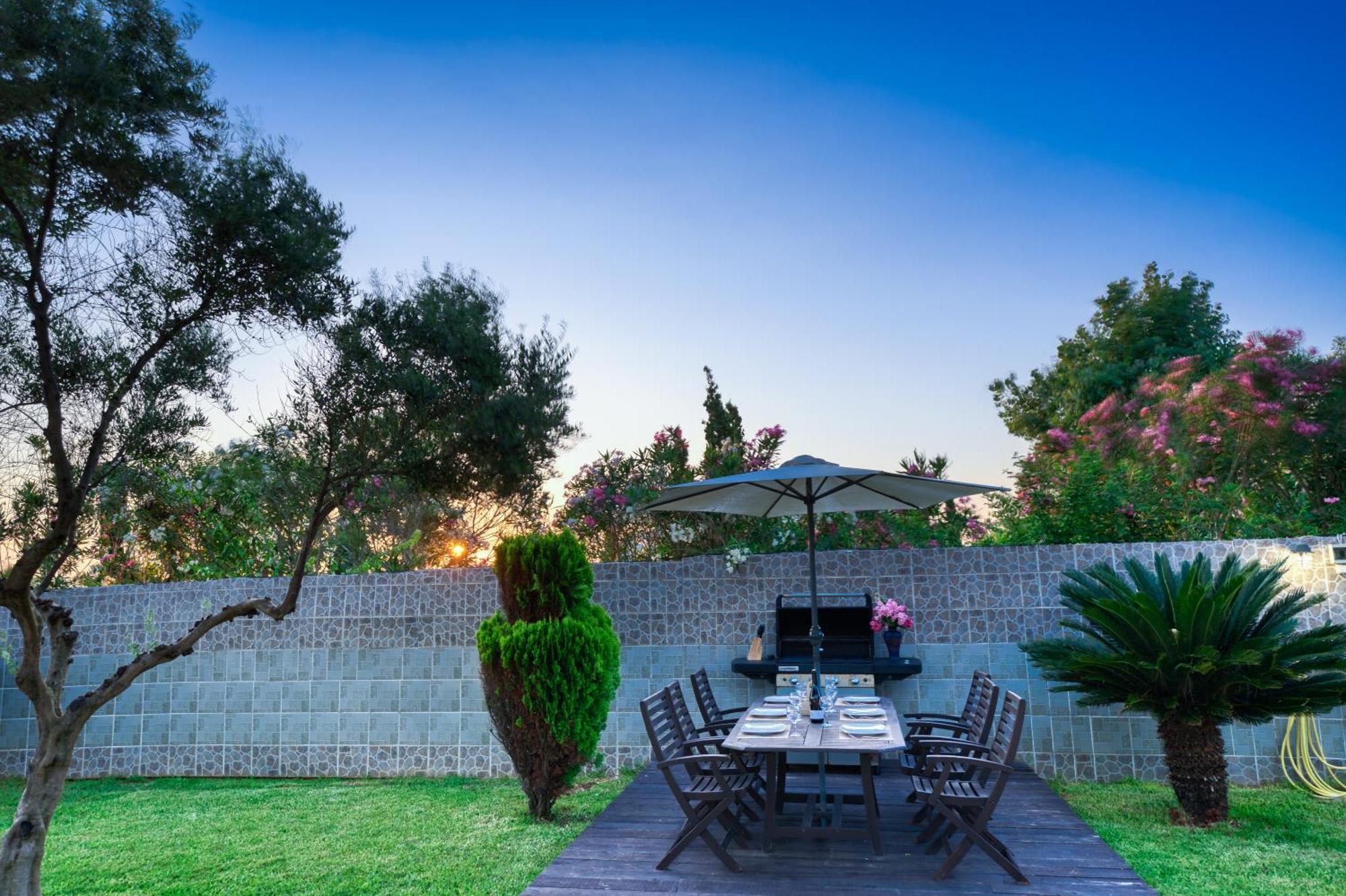 Villa Angela Agios Matthaios  Ngoại thất bức ảnh